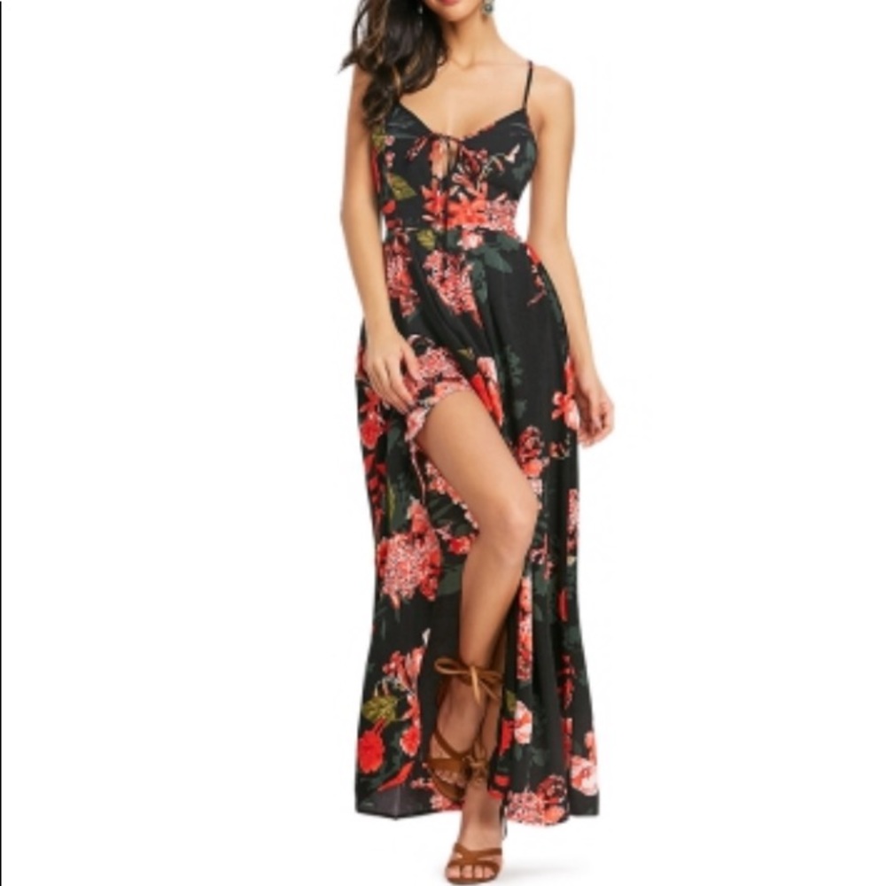 🛑SOLD🛑🔥LAST ONE🔥Open back Maxi Beauty dress - Picture 3 of 8
